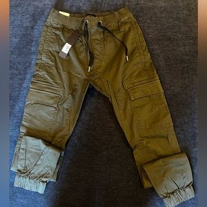 Men’s Zanerobe pants. Sureshot lite cargo jogger. Military colour